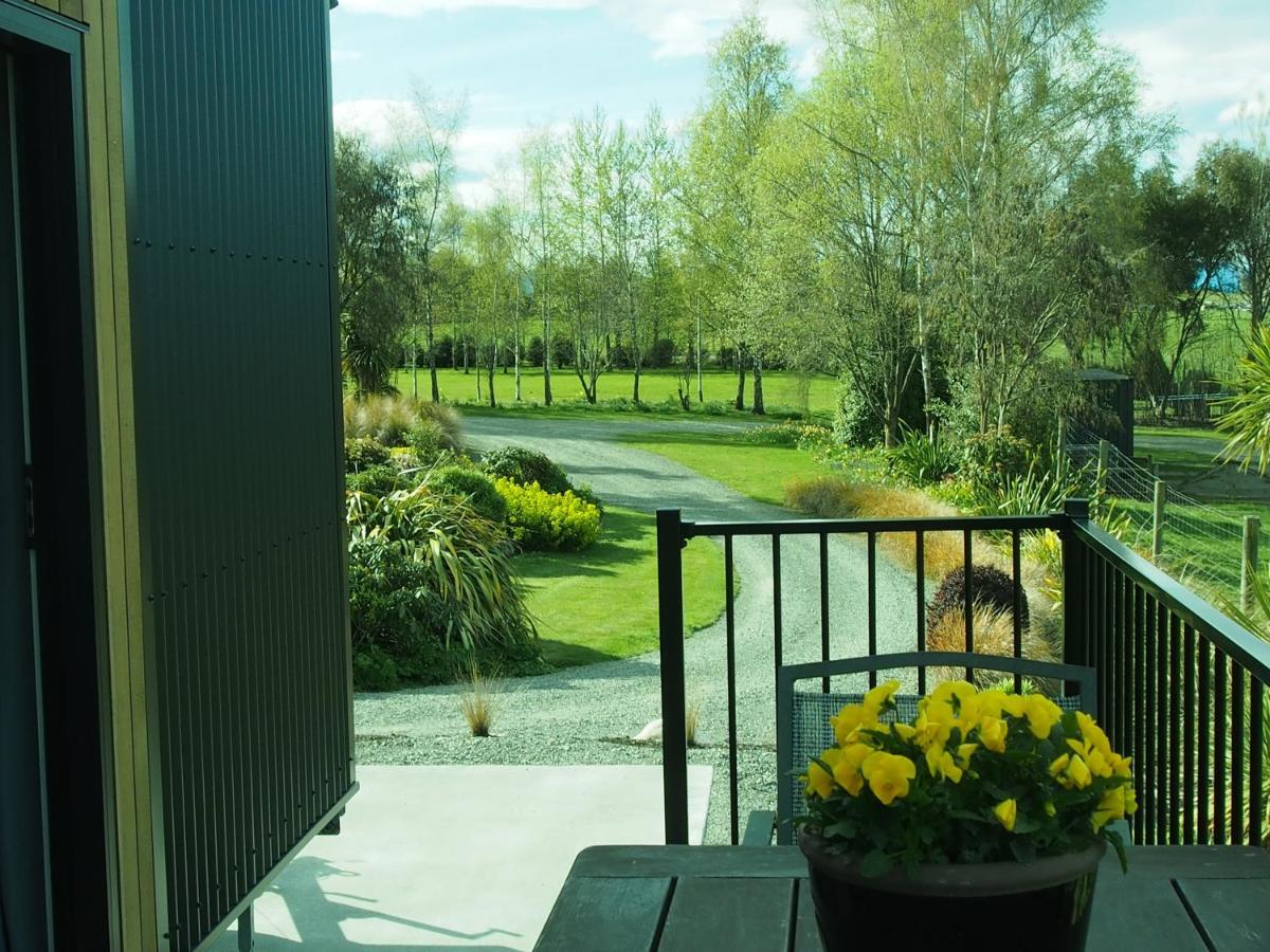 Boutique Tiny House - Te Anau Country Accommodation Exterior photo
